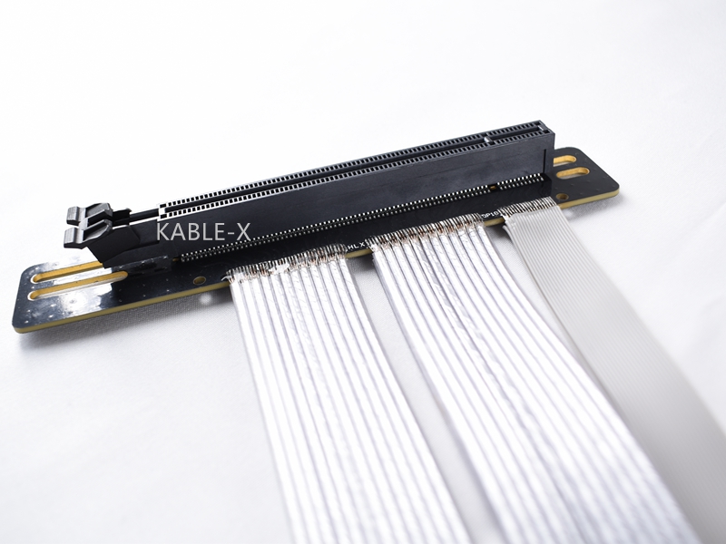 PCI-E4.0 graphics card wiring harness